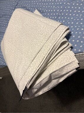 Lauren Ralph Lauren Light Grey Leopard Print Flat sheet only